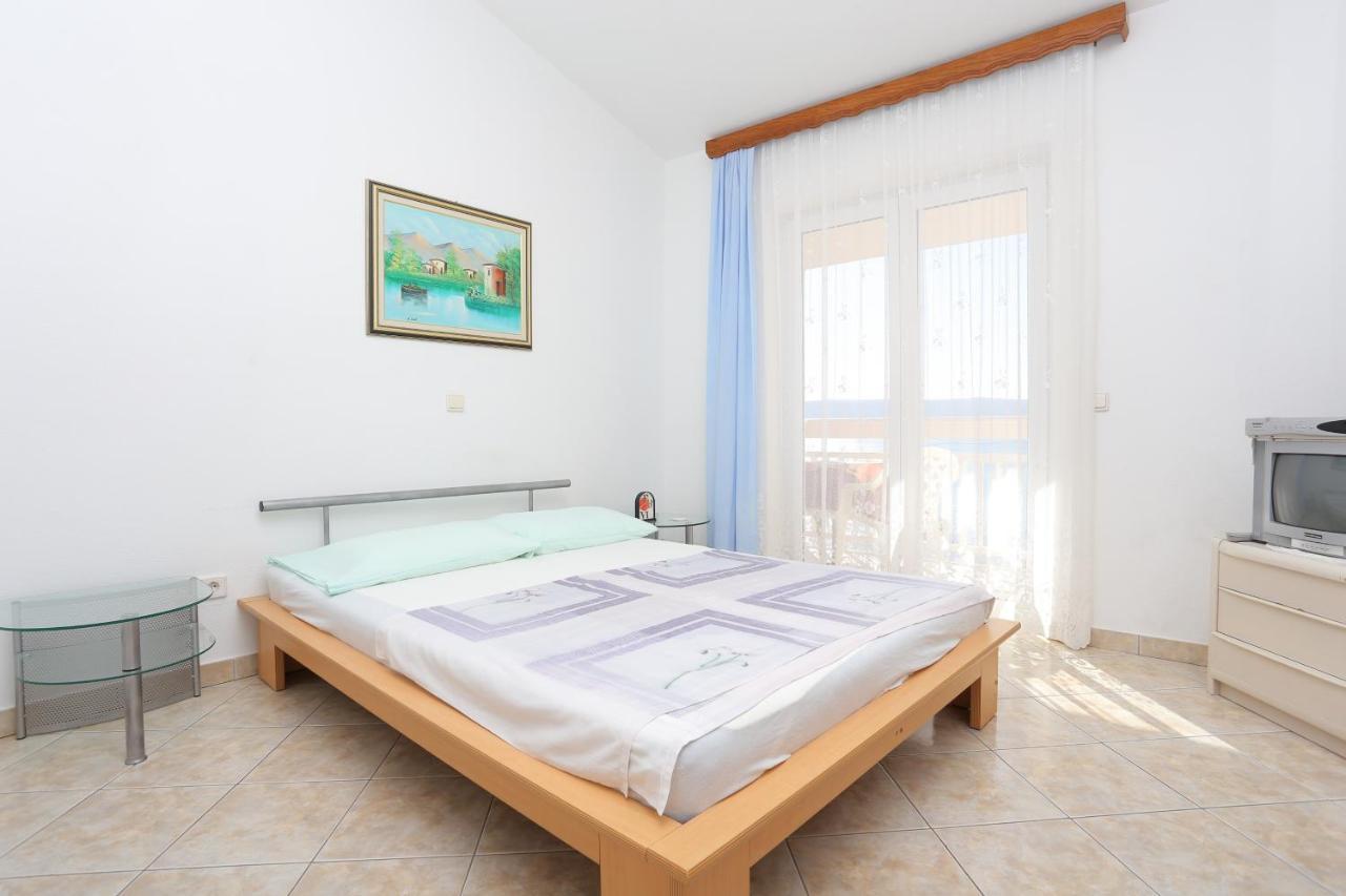 Apartments With A Parking Space Stanici, Omis - 2818 Tice Exterior photo